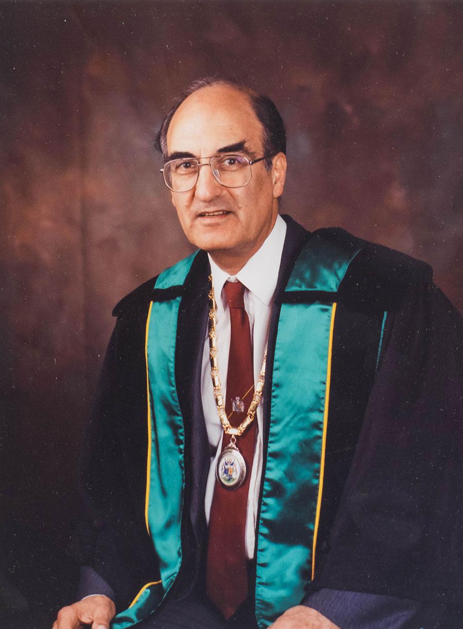 K.F. Moos, Dental Dean 1992-95
